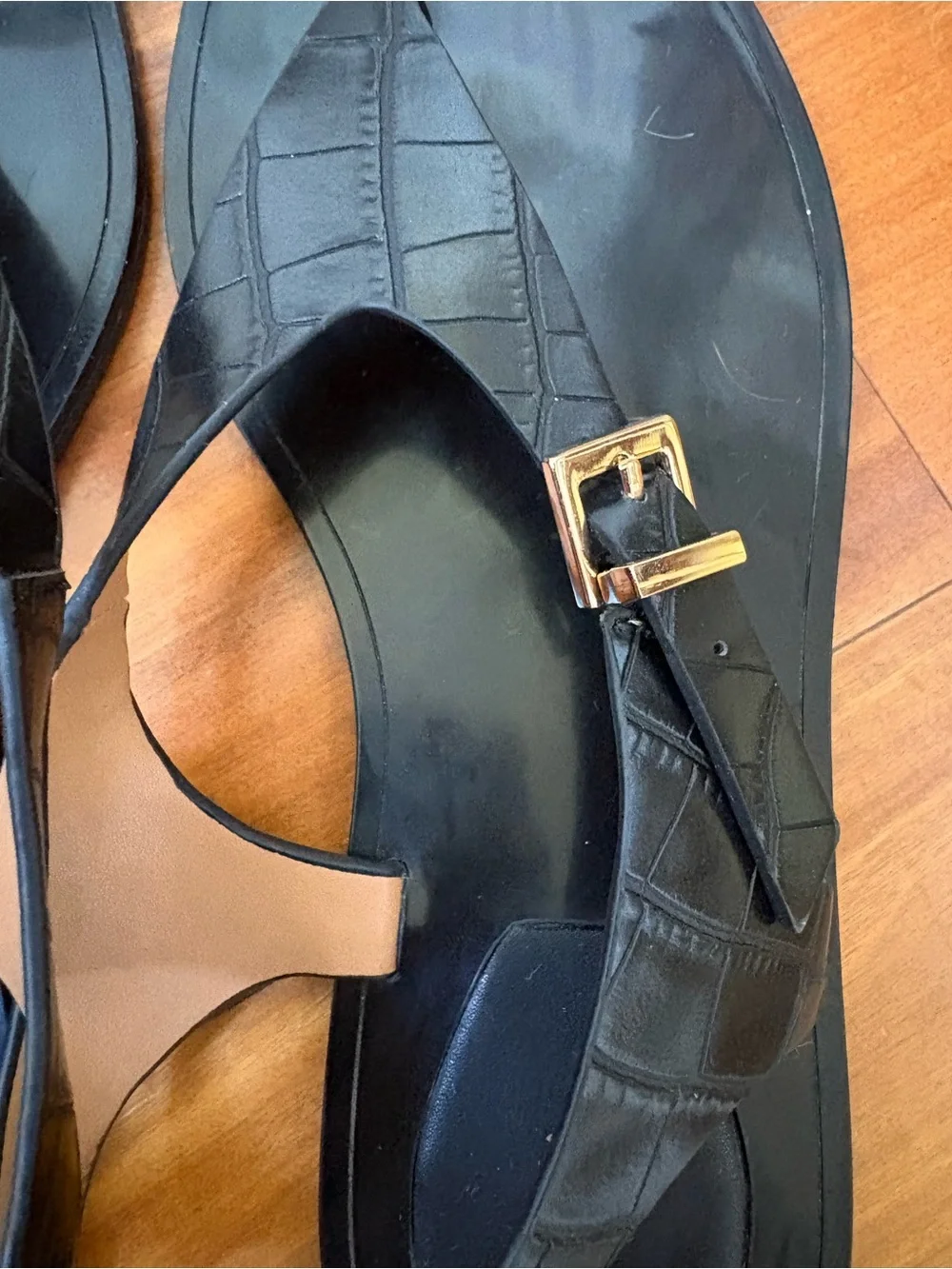 ZARA Black Croc-Effect Thong Sandals with Gold Buckles - Picture 3 of 5